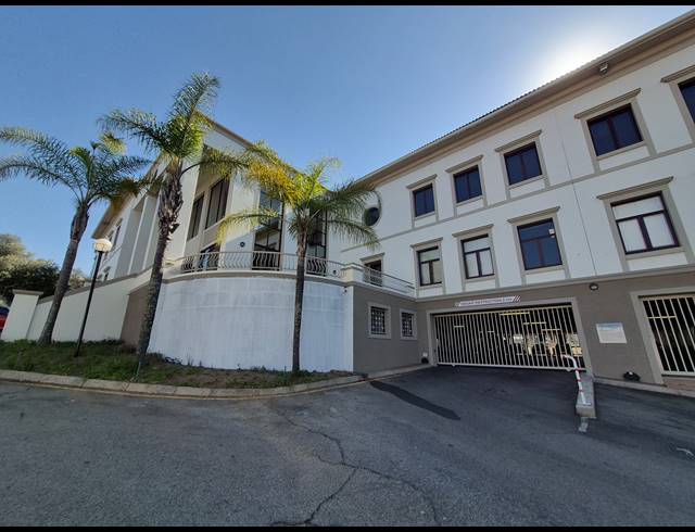 1,627M² OFFICE TO LET IN SANDTON CENTRAL
